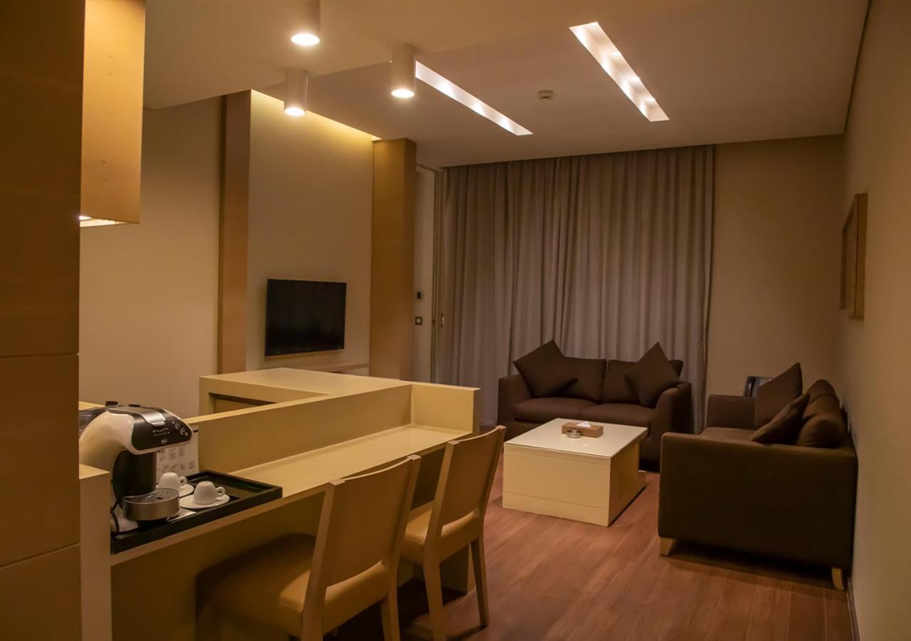 Saifi Suites Hotel Beirut Exterior photo