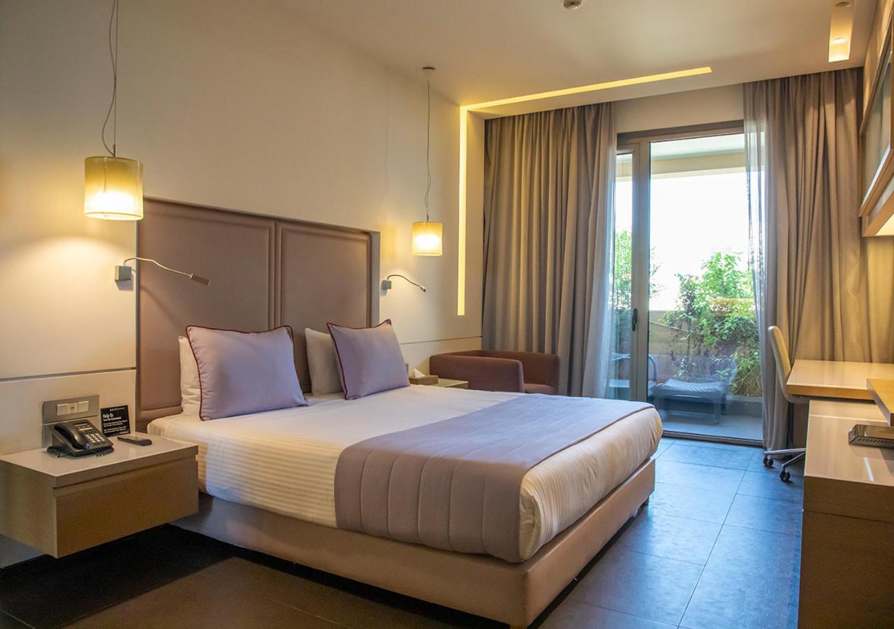 Saifi Suites Hotel Beirut Exterior photo