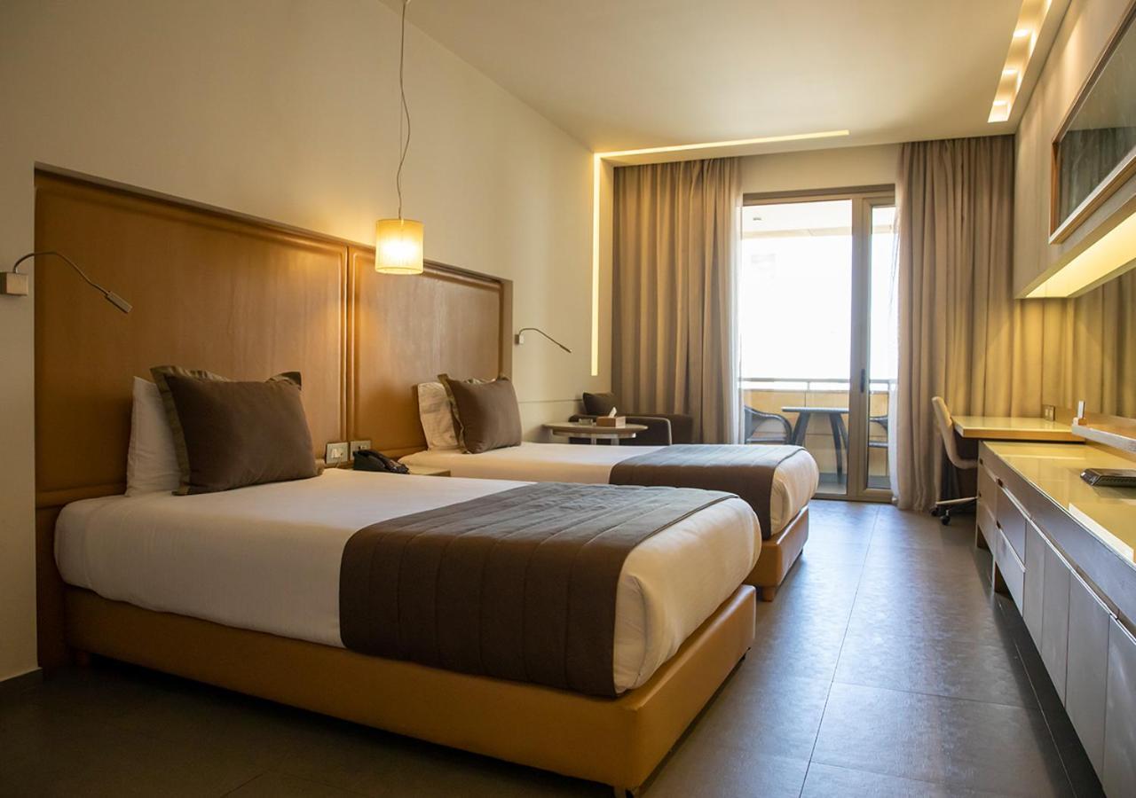 Saifi Suites Hotel Beirut Exterior photo