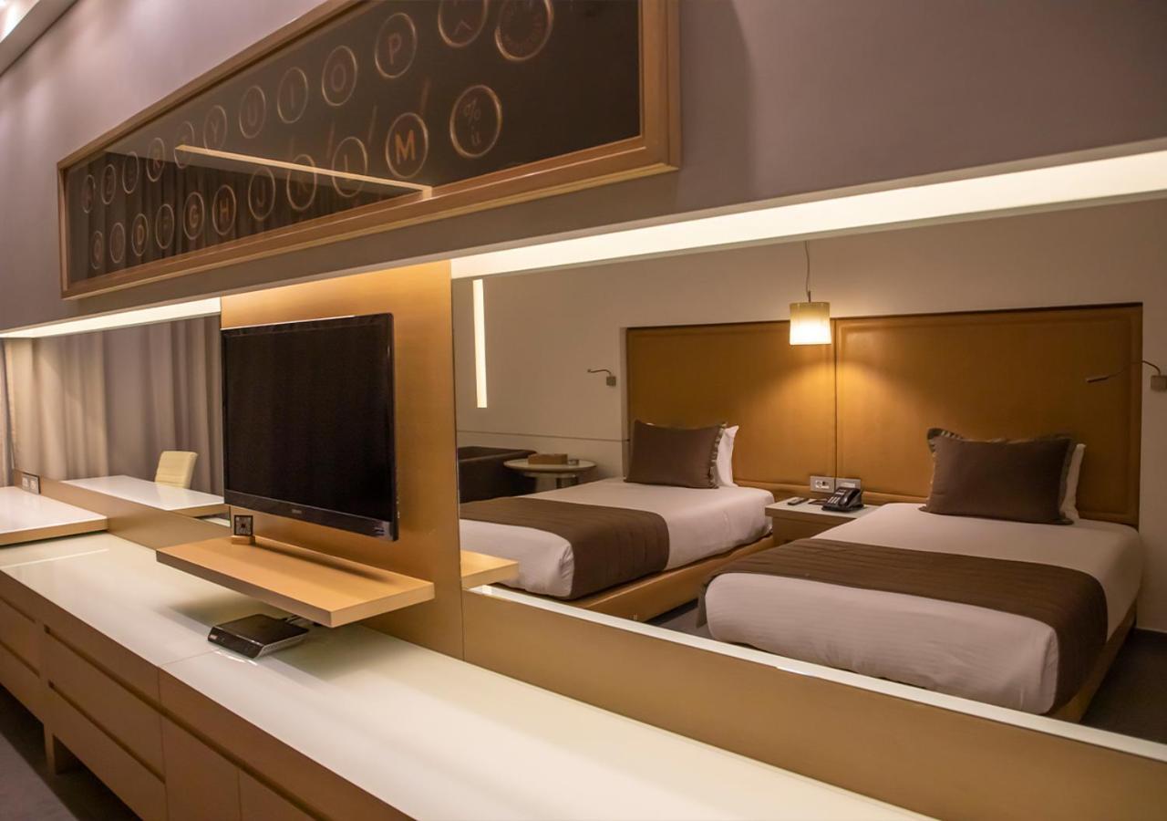 Saifi Suites Hotel Beirut Exterior photo