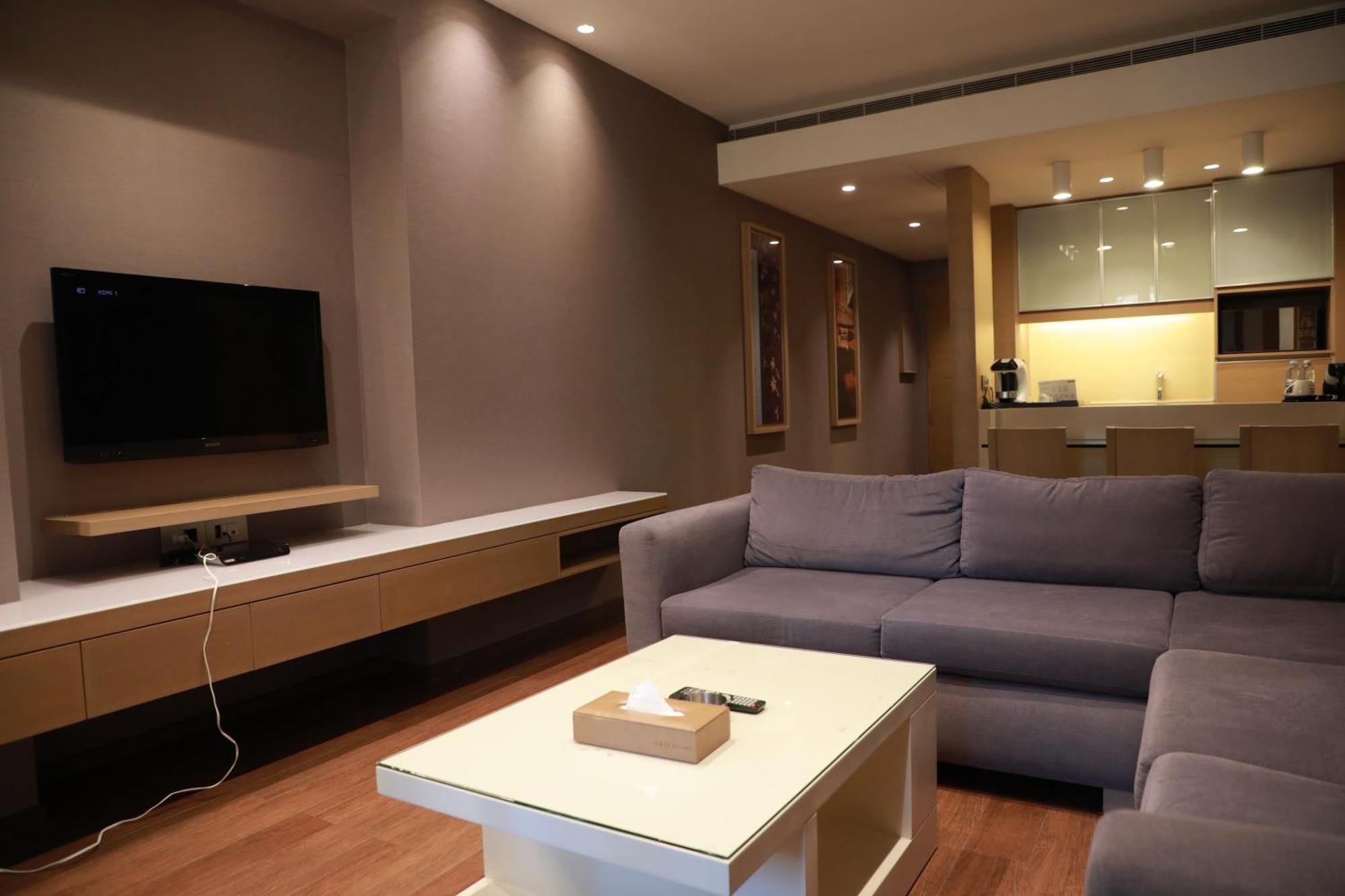 Saifi Suites Hotel Beirut Exterior photo