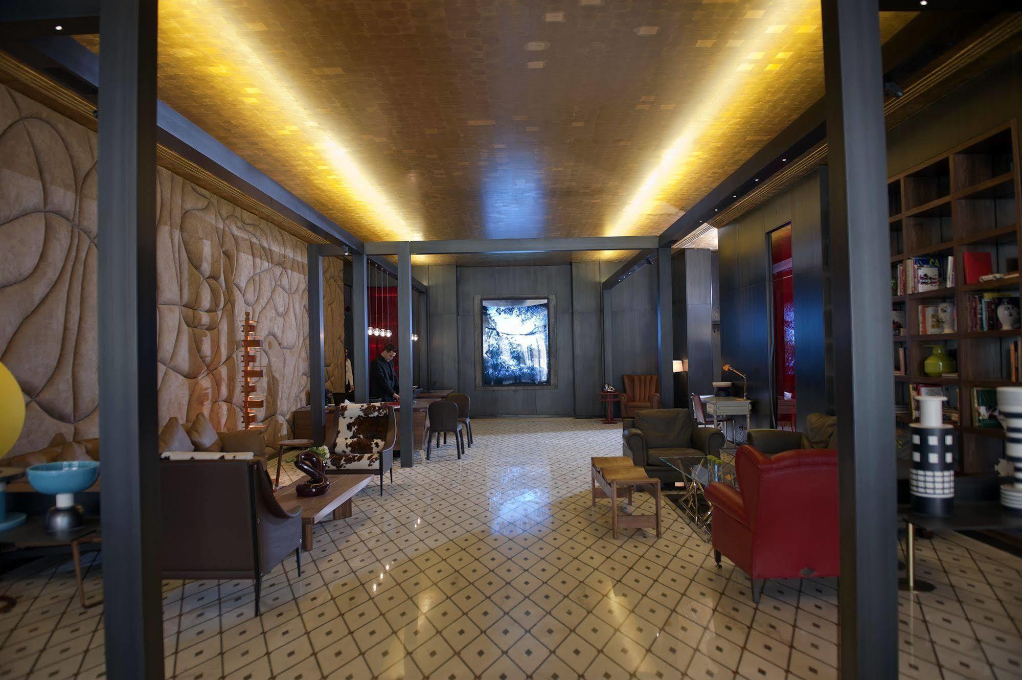 Saifi Suites Hotel Beirut Exterior photo