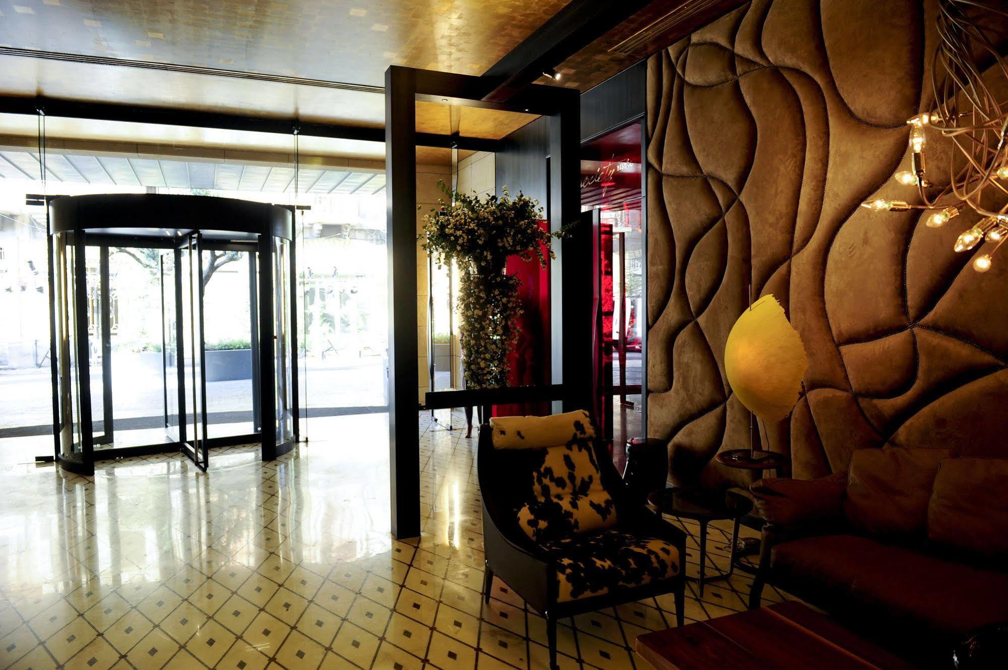 Saifi Suites Hotel Beirut Exterior photo